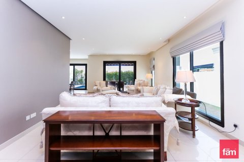 Villa in vendita a Al Furjan, Dubai, EAU 6 camere da letto, 609.9 mq. № 640518 - foto 5