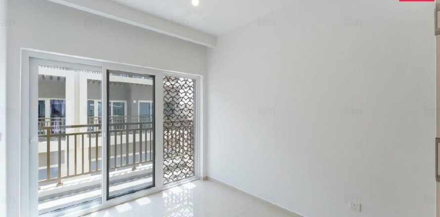 Таунхаус в Дубай, ОАЭ 4 спальни, 112.2м2 № 763974