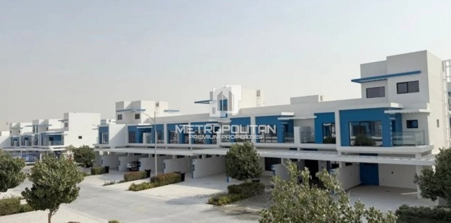 Radhus i Damac Lagoons, Dubai, UAE 5 sovrum, 144 kvm Nr. 663838