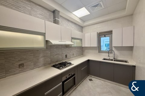 Villa til salgs i Al Furjan, Dubai, Emiratene 3 soverom, 198 kvm Nr. 666456 - Foto 5