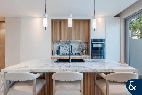 Müüa villa asukohaga Tilal Al Ghaf, Dubai, AÜE: 3 magamistoaga, 207 m² Nr 666460 - pilt 2