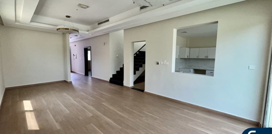 Villa in Al Furjan, Dubai, VAE 4 slaapkamers, 245 vr.m. nr 666462