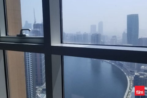 Apartmen di Business Bay, Dubai, UAE 2 bilik tidur, 118 meter persegi № 634860 - foto 14