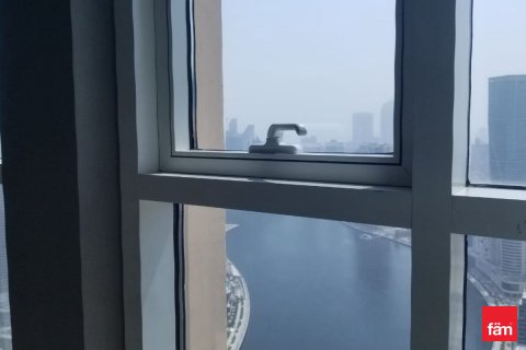 Apartmen di Business Bay, Dubai, UAE 2 bilik tidur, 118 meter persegi № 634860 - foto 13