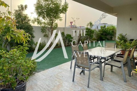 Vilă de închiriat în Yas Island, Abu Dhabi, EAU 4 dormitoare, 598.95 mp.  №737329 - poză 21