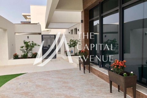 Vilă de închiriat în Yas Island, Abu Dhabi, EAU 4 dormitoare, 598.95 mp.  №737329 - poză 18