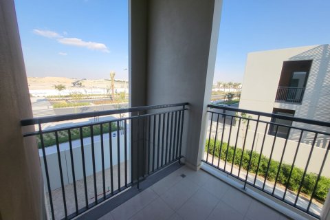 Casa urbana para arrendamento em Dubai Land, Dubai, EAU 4 quartos, 245 m2 № 700738 - foto 8