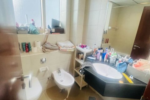 Apartament în Jumeirah Lake Towers, Dubai, EAU 2 dormitoare, 121 mp.  №700740