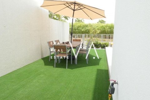 Villa in Dubai Hills Estate, Dubai, UAE 3 bedrooms, 265.14 sq.m. № 637771 - photo 8
