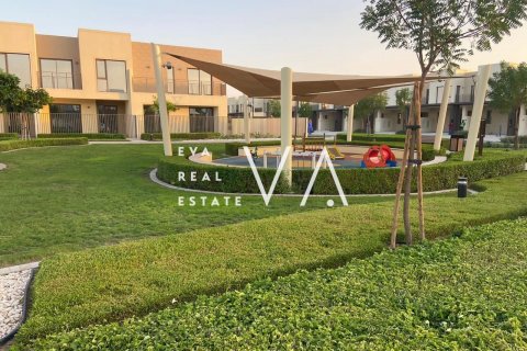 Таунхаус Dubai South (Dubai World Central), Дубай, БАӘ-да 3 жатын бөлмелер, 162.58 м² № 637772 - фото 1