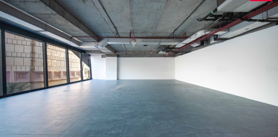 Pejabat di Bur Dubai, UAE 150.3 meter persegi № 668866