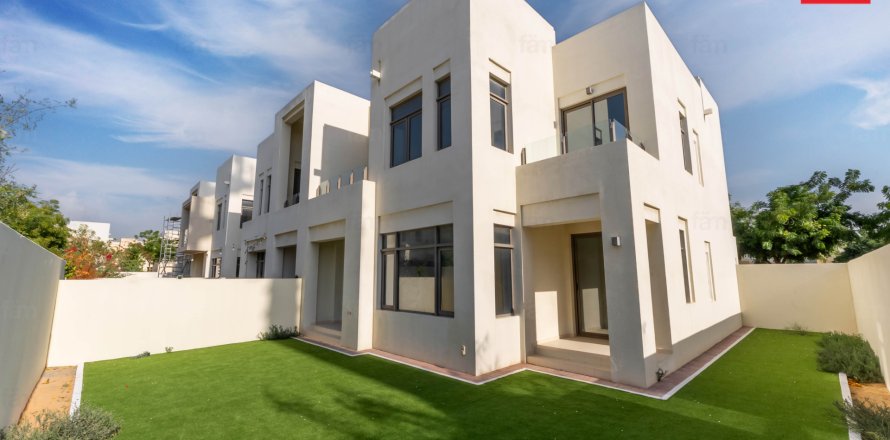 Villa asukohaga Reem, Dubai, AÜE: 3 magamistoaga, 307.4 m² Nr 687584
