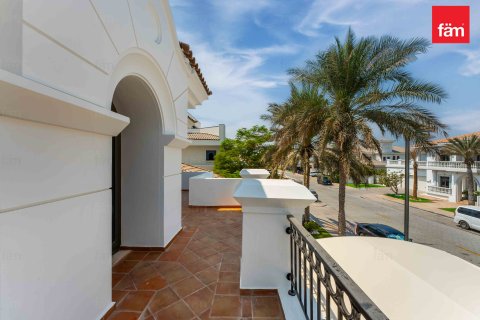 Villa para arrendamento em Palm Jumeirah, Dubai, EAU 5 quartos, 680.6 m2 № 641635 - foto 18