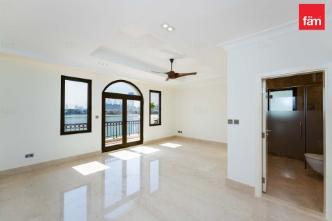 Villa à louer à Palm Jumeirah, Dubai, EAU 5 chambres, 622.6 m2 № 641635 - photo 13