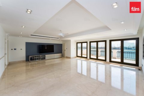 Villa à louer à Palm Jumeirah, Dubai, EAU 5 chambres, 622.6 m2 № 641635 - photo 17