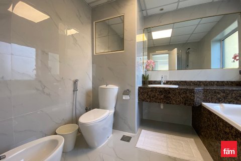 Apartman u Dubai, UAE 2 spavaćih soba, 120.8 m2 Br. 686299 - fotografija 26