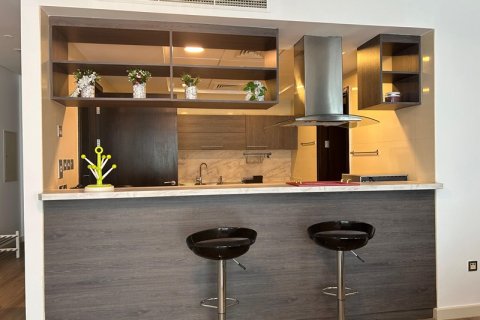 Apartmen di 23 MARINA TOWER di Dubai Marina, UAE 2 bilik tidur, 150 meter persegi № 696472 - foto 19