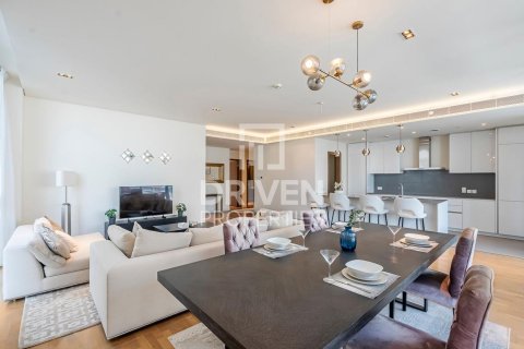 Пәтер City Walk, Дубай, БАӘ-да 3 жатын бөлмелер, 204 м² № 655564