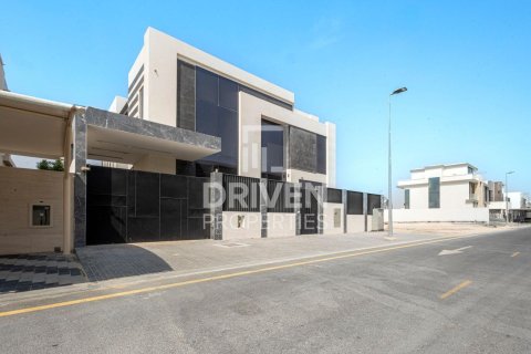 Vila v Nadd Al Sheba, Dubai, SAE 5 spální, 465 m2 č. 655560 - Fotografia 2