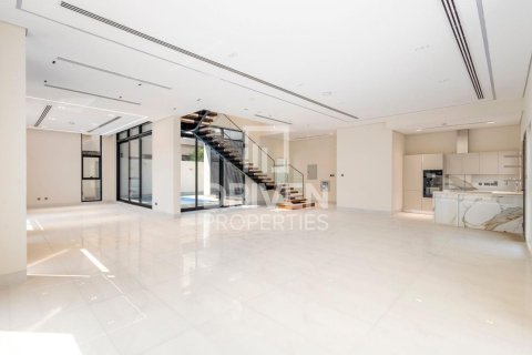 Vila v Nadd Al Sheba, Dubai, SAE 5 spální, 465 m2 č. 655560 - Fotografia 3