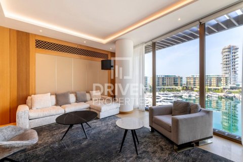 Apartament na sprzedaż w Jumeirah, Dubai, ZEA 3 sypialnie, 250.65 mkw., nr 741857 - zdjęcie 4