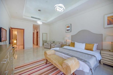 Townhouse sa Palm Jumeirah, Dubai, UAE 3 silid-tulugan, 456 sq.m. № 698820 - larawan 15