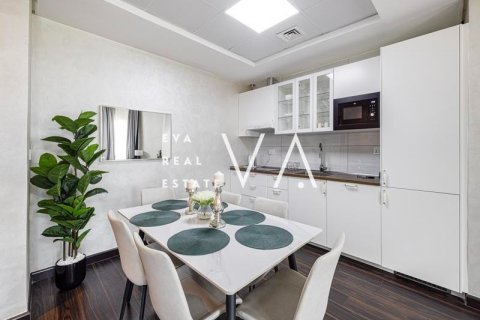 Apartment in Jebel Ali, Dubai, UAE 1 bedroom, 79.99 sq.m. № 637759 - photo 2