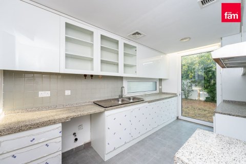 Radhus till försäljning i Dubai, UAE 3 sovrum, 264 kvm Nr. 668926 - fotografi 7