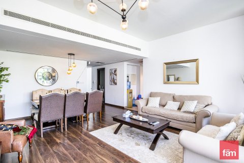 Townhouse di Dubai, UEA 3 kamar tidur, 216.3 m2 nomor 668927 - foto 2