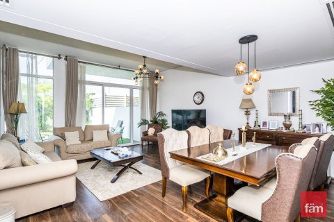 Townhouse di Dubai, UEA 3 kamar tidur, 216.3 m2 nomor 668927 - foto 1