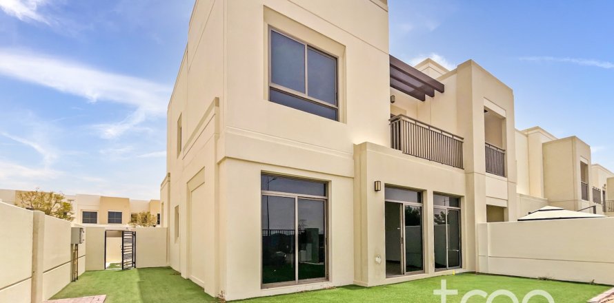 Rumah bandar di Town Square, Dubai, UAE 4 bilik tidur, 228.08 meter persegi № 734030