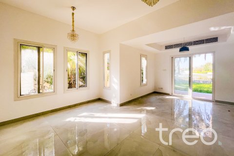 Villa til leie i The Springs, Dubai, Emiratene 3 soverom, 250.19 kvm Nr. 734010 - Foto 4