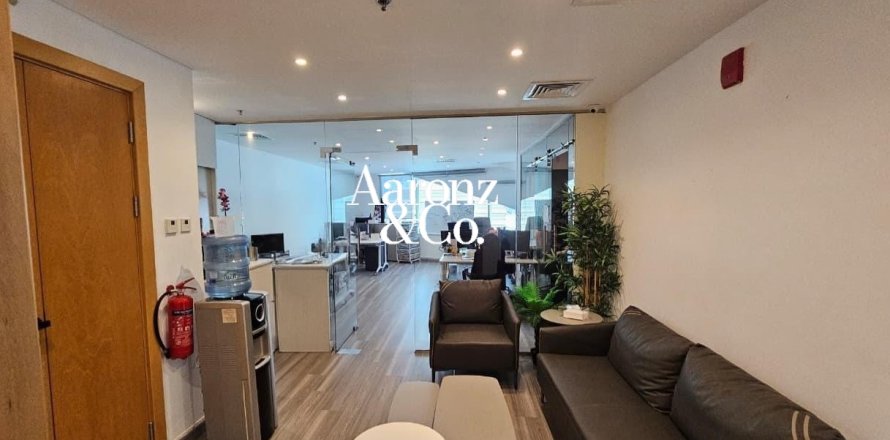 دفتر در Business Bay، Dubai ، امارات متحده عربی 123 متر مربع.  شماره 718688