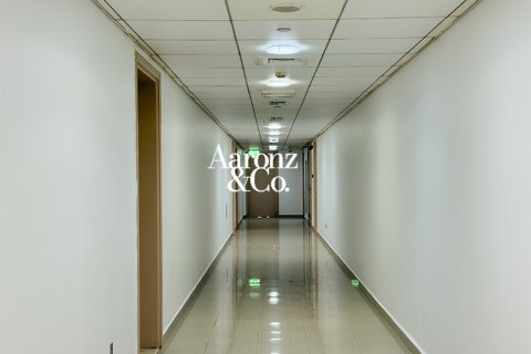 Zyrë në Dubai Investment Park, Emiratet e Bashkuara Arabe 4015 m2. № 718689 - Foto 7