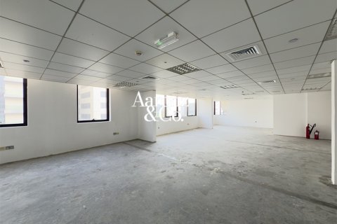 Iroda itt: Dubai Investment Park, EAE, 4015 m², azonosító: 718689
