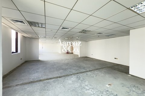 Zyrë në Dubai Investment Park, Emiratet e Bashkuara Arabe 4015 m2. № 718689 - Foto 5