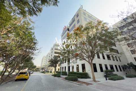 Zyrë në Dubai Investment Park, Emiratet e Bashkuara Arabe 4015 m2. № 718689 - Foto 16