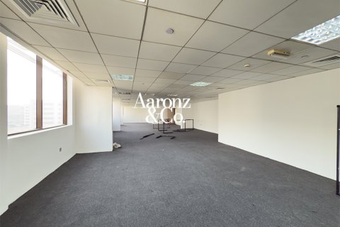 Zyrë në Dubai Investment Park, Emiratet e Bashkuara Arabe 4015 m2. № 718689 - Foto 6