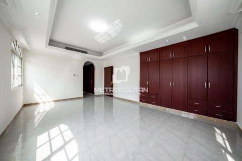 Villa te huur in Al Barsha, Dubai, VAE 9 slaapkamers, 762 vr.m., nr 664362 - foto 17