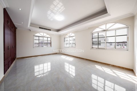 Villa te huur in Al Barsha, Dubai, VAE 9 slaapkamers, 762 vr.m., nr 664362 - foto 3