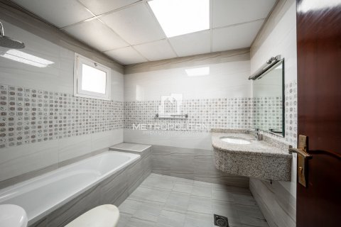 Villa te huur in Al Barsha, Dubai, VAE 9 slaapkamers, 762 vr.m., nr 664362 - foto 12