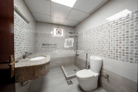 Villa te huur in Al Barsha, Dubai, VAE 9 slaapkamers, 762 vr.m., nr 664362 - foto 16