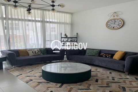 Таунхаус в Мудон, Дубай, ОАЕ 3 спальні, 210.52м2 № 735677