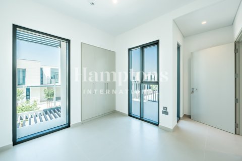 Radhus uthyres i Arabian Ranches 3, Dubai, UAE 4 sovrum, 227.13947373 kvm Nr. 651573 - fotografi 14