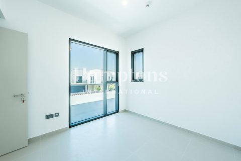 Radhus uthyres i Arabian Ranches 3, Dubai, UAE 4 sovrum, 227.13947373 kvm Nr. 651573 - fotografi 10