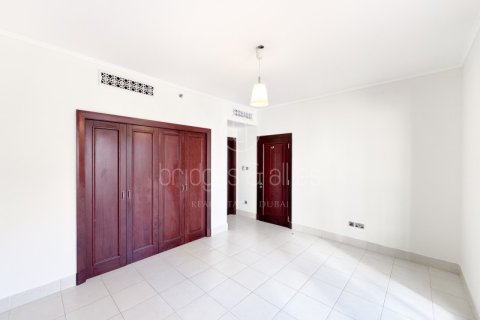 Apartamento en alquiler en Old Town, Dubai, EAU 2 dormitorios, 112 m2 № 697369 - foto 15