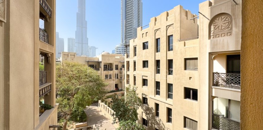 Apartamento en Old Town, Dubai, EAU 2 dormitorios, 112 m² № 697369