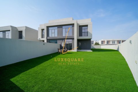 Dubai South (Dubai World Central), Dubai, UAE의 빌라 침실 3개, 455제곱미터 번호 697355