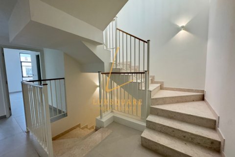 Dubai South (Dubai World Central)、Dubai、UAE にあるヴィラの賃貸物件 4ベッドルーム、323 m2、No697354 - 写真 8