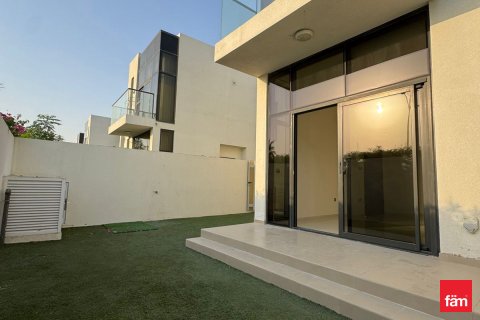 Villa in Dubai, UAE 3 bedrooms, 174.7 sq.m. № 689286 - photo 1